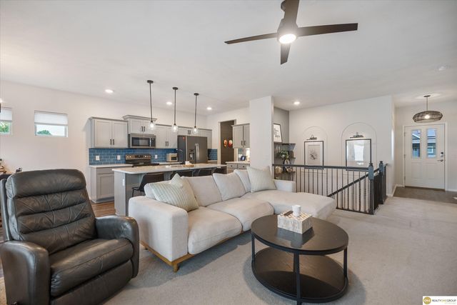 1925 Canyon Street, Bellevue, NE 68123