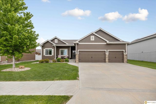 1925 Canyon Street, Bellevue, NE 68123