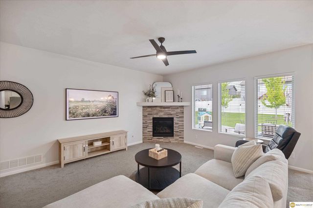1925 Canyon Street, Bellevue, NE 68123