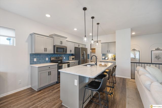 1925 Canyon Street, Bellevue, NE 68123