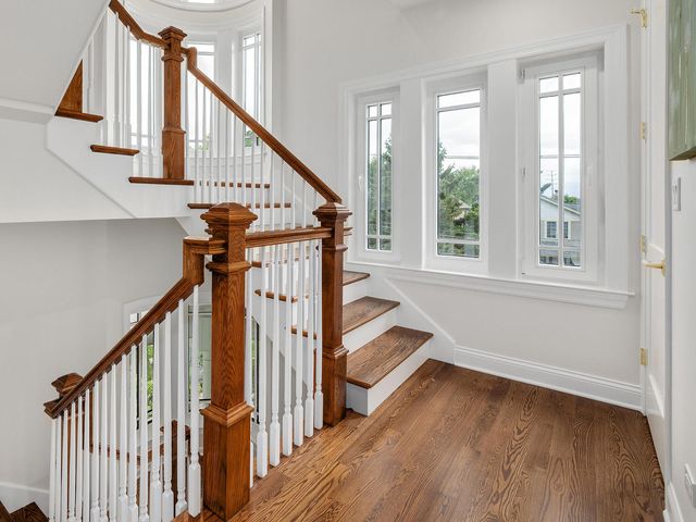 424 E Maple Avenue, La Grange, IL 60525