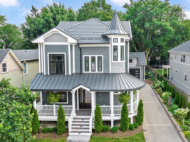 424 E Maple Avenue, La Grange, IL 60525