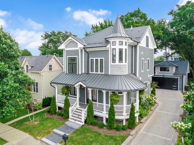 424 E Maple Avenue, La Grange, IL 60525