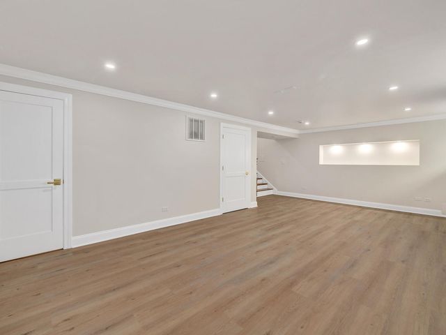 424 E Maple Avenue, La Grange, IL 60525