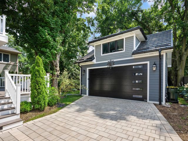 424 E Maple Avenue, La Grange, IL 60525