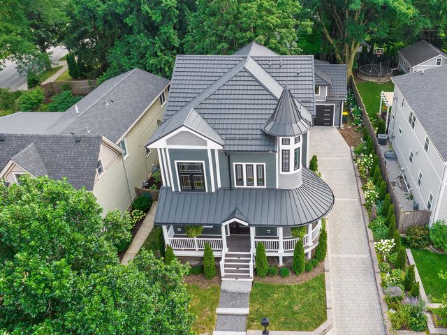 424 E Maple Avenue, La Grange, IL 60525