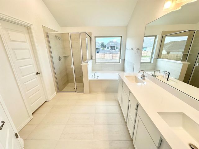 214 Du Bois LN, Kyle, TX 78640