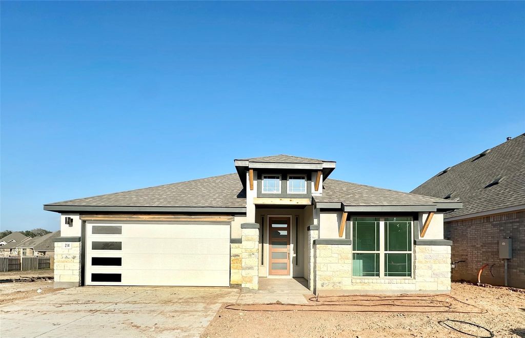 214 Du Bois LN, Kyle, TX 78640