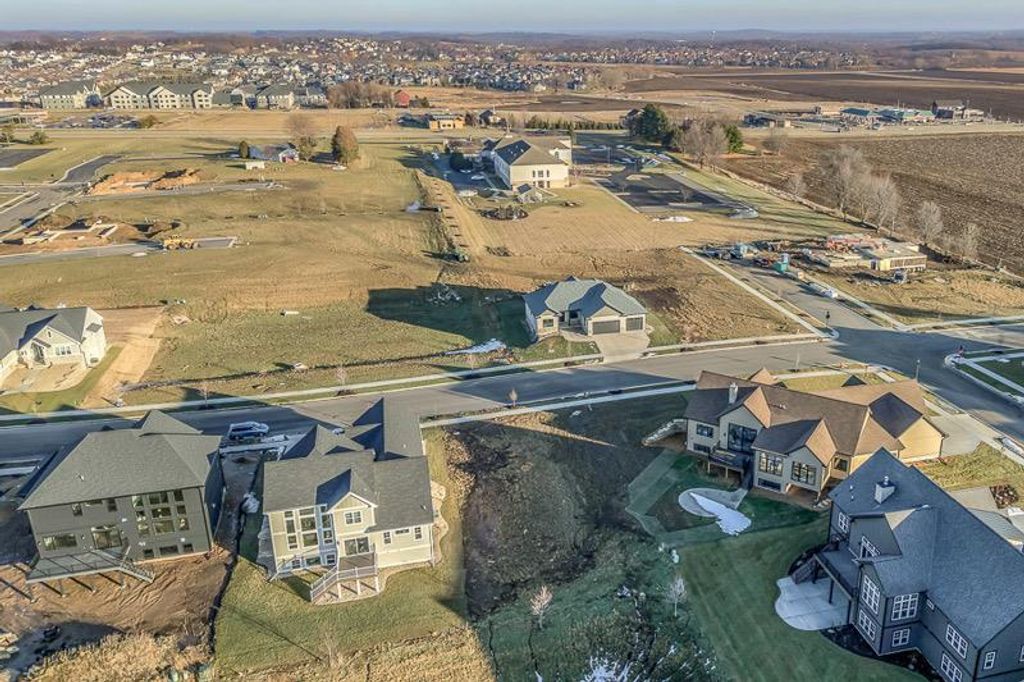 1609 Schreiner Lane, Waunakee, WI 53597