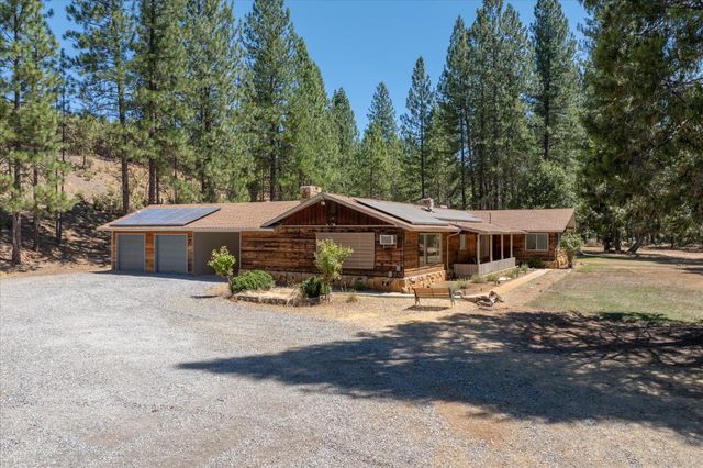 1997 Independence Cemetery Rd, Rail Road Flat, CA 95257