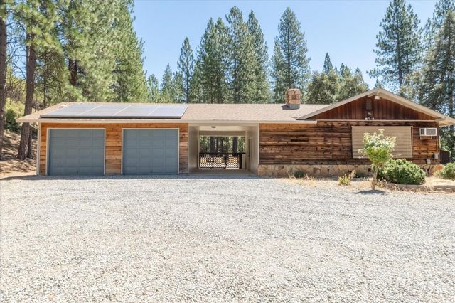 1997 Independence Cemetery Rd, Rail Road Flat, CA 95257