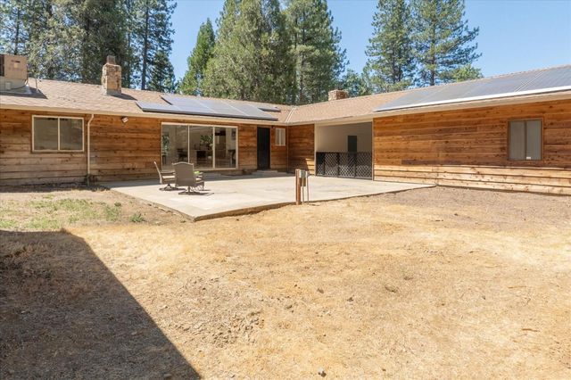 1997 Independence Cemetery Rd, Rail Road Flat, CA 95257