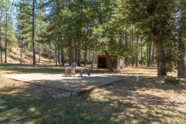 1997 Independence Cemetery Rd, Rail Road Flat, CA 95257