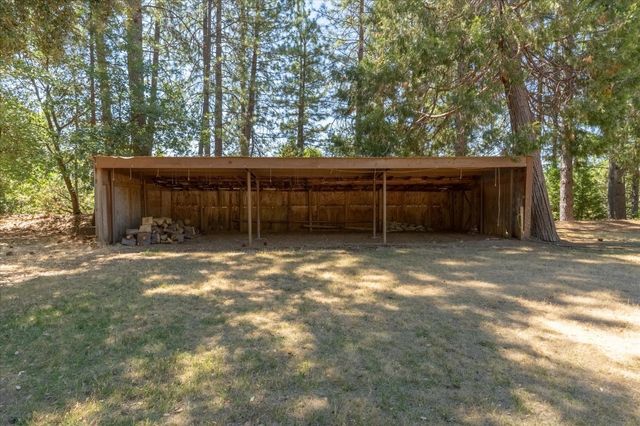 1997 Independence Cemetery Rd, Rail Road Flat, CA 95257