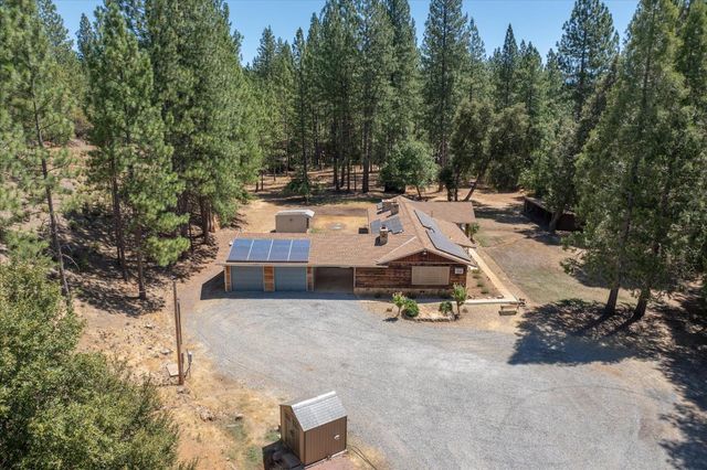 1997 Independence Cemetery Rd, Rail Road Flat, CA 95257