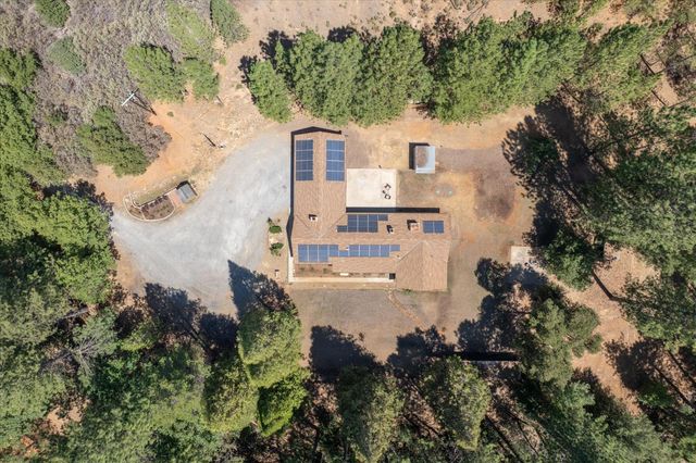 1997 Independence Cemetery Rd, Rail Road Flat, CA 95257