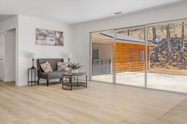 1997 Independence Cemetery Rd, Rail Road Flat, CA 95257