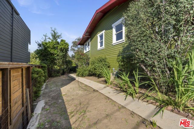 1441 Avon Terrace, Los Angeles, CA 90026