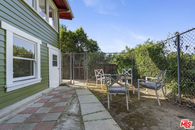 1441 Avon Terrace, Los Angeles, CA 90026