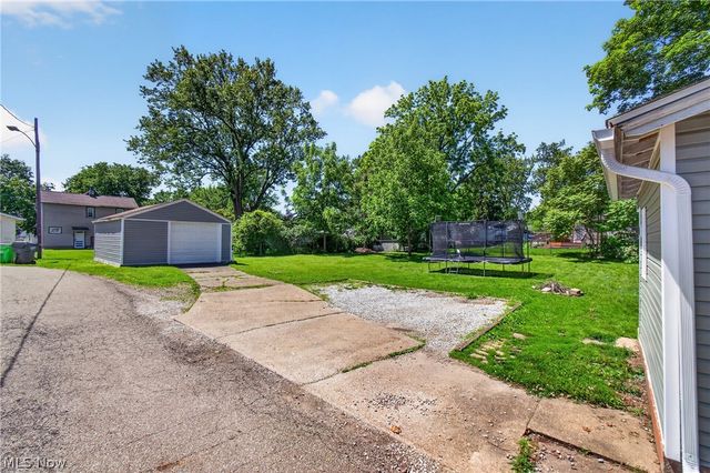 1303 Tremont Avenue SW, Massillon, OH 44647