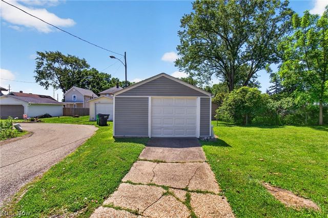 1303 Tremont Avenue SW, Massillon, OH 44647