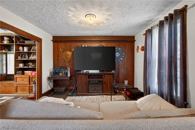 1303 Tremont Avenue SW, Massillon, OH 44647