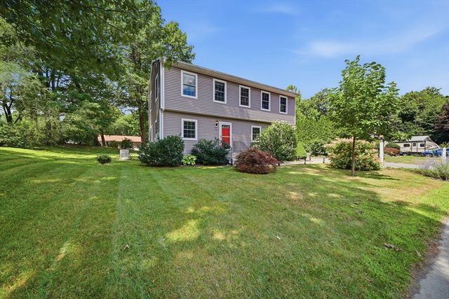 12 Woodbine Ter, Westford, MA 01886
