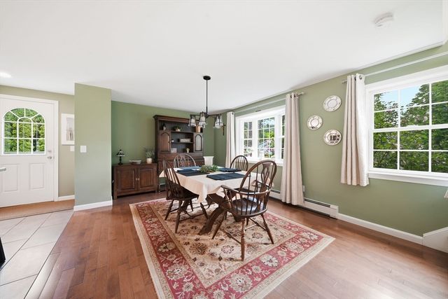 12 Woodbine Ter, Westford, MA 01886