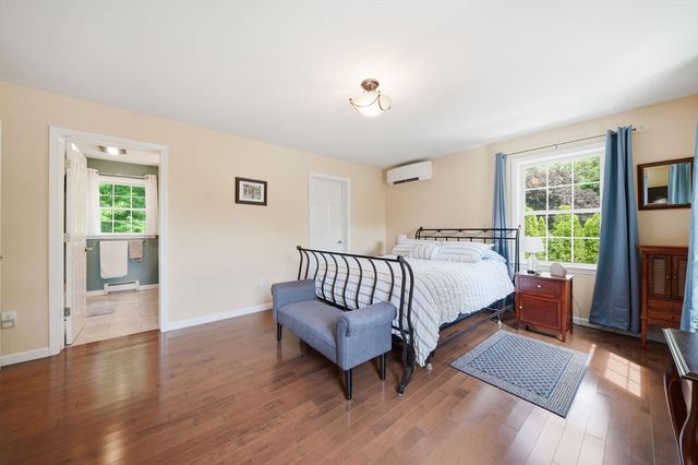 12 Woodbine Ter, Westford, MA 01886