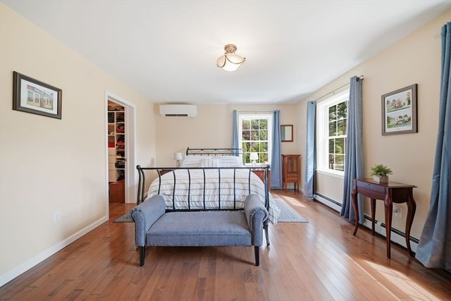 12 Woodbine Ter, Westford, MA 01886