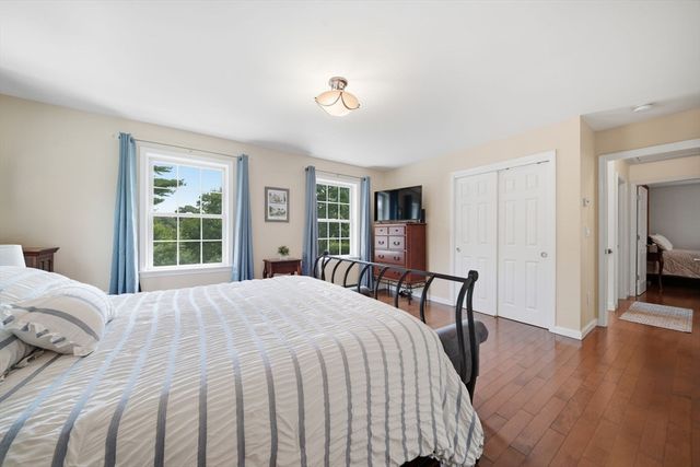 12 Woodbine Ter, Westford, MA 01886