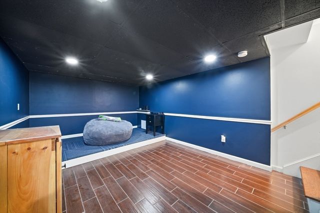12 Woodbine Ter, Westford, MA 01886
