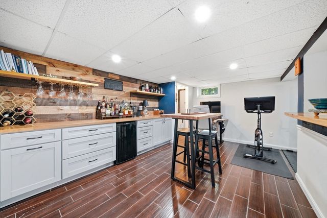 12 Woodbine Ter, Westford, MA 01886