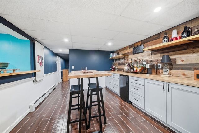 12 Woodbine Ter, Westford, MA 01886