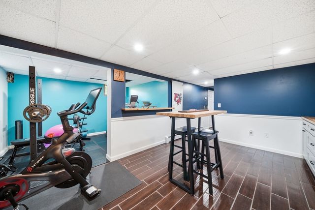 12 Woodbine Ter, Westford, MA 01886