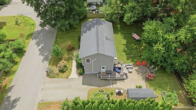 12 Woodbine Ter, Westford, MA 01886