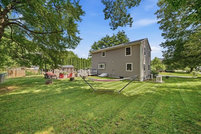 12 Woodbine Ter, Westford, MA 01886