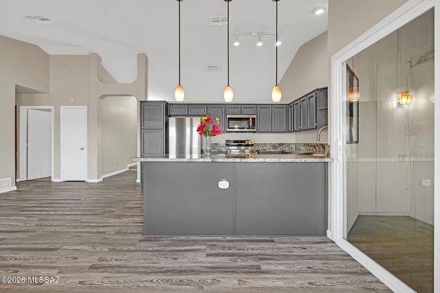 1617 W Canyon Shadows Lane, Tucson, AZ 85737