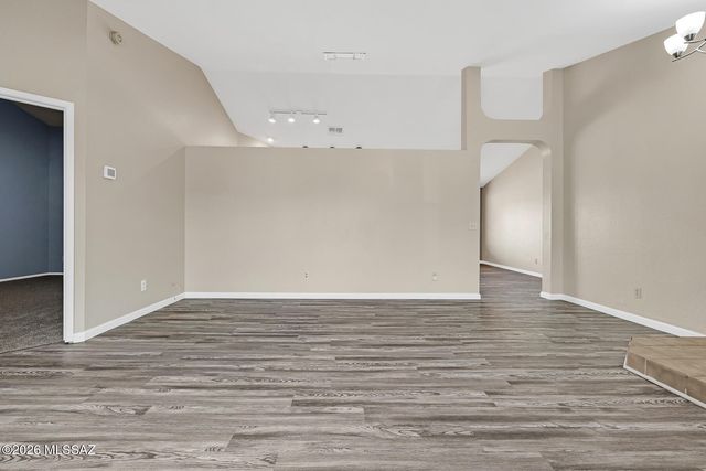 1617 W Canyon Shadows Lane, Tucson, AZ 85737