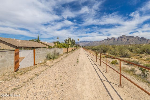 1617 W Canyon Shadows Lane, Tucson, AZ 85737