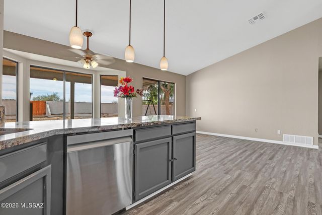 1617 W Canyon Shadows Lane, Tucson, AZ 85737