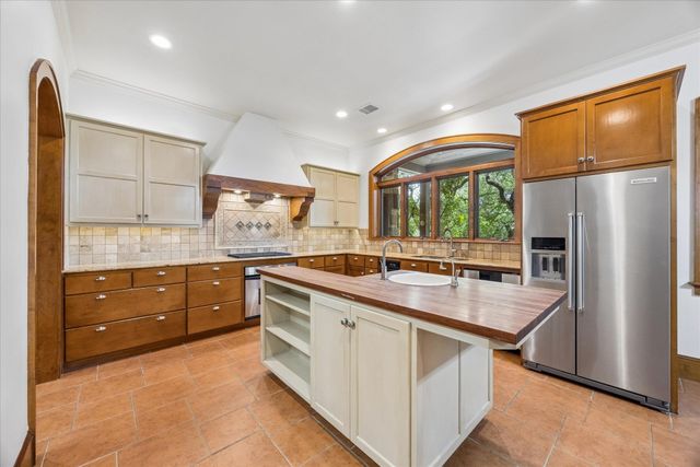 2501 Stratford DR, Austin, TX 78746