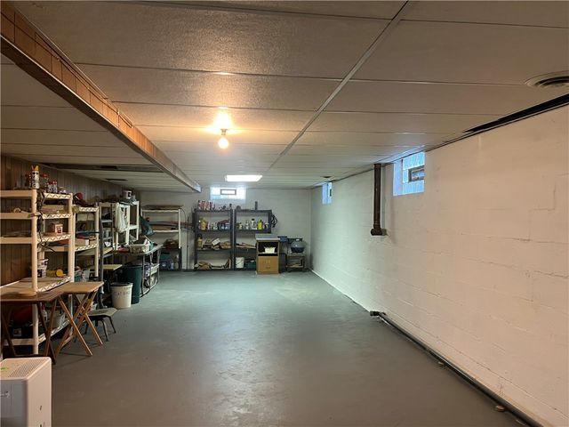 2971 Melvin Dr, Neshannock Twp, PA 16105