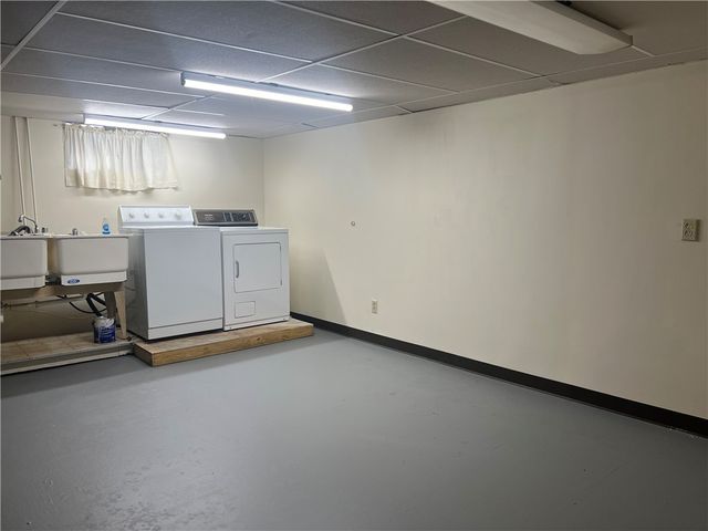 2971 Melvin Dr, Neshannock Twp, PA 16105