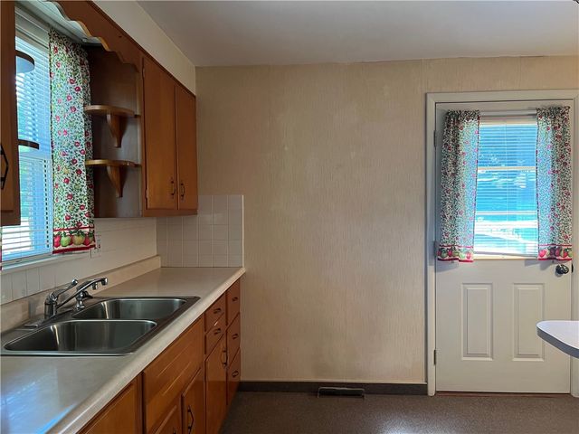 2971 Melvin Dr, Neshannock Twp, PA 16105