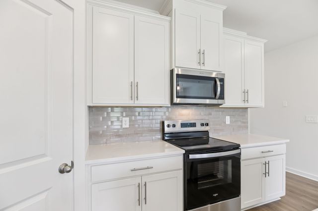 7167 Cedarcrest Ct, Fairview, TN 37062