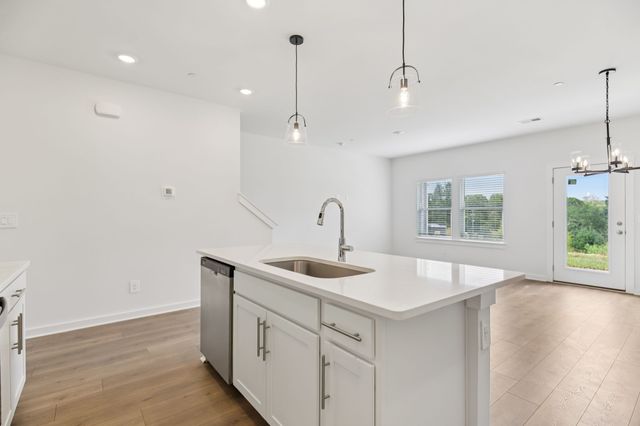 7167 Cedarcrest Ct, Fairview, TN 37062