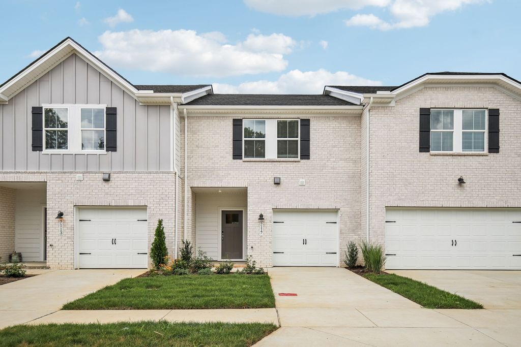 7167 Cedarcrest Ct, Fairview, TN 37062