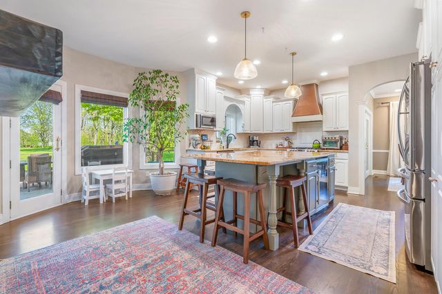 552 Shatz Drive N, Valparaiso, IN 46385