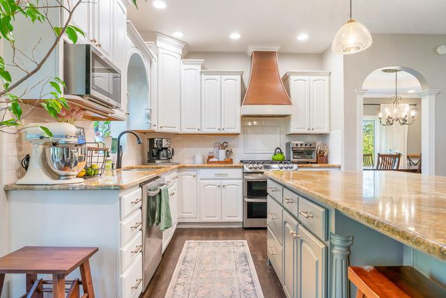552 Shatz Drive N, Valparaiso, IN 46385